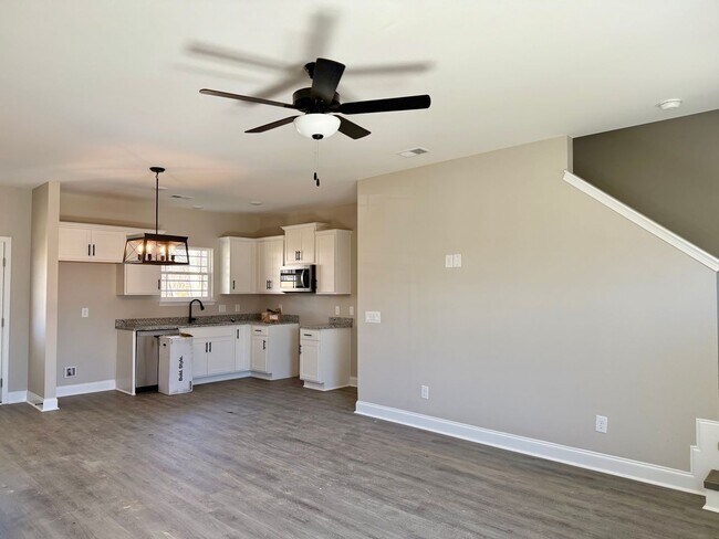 Foto del edificio - NEW CONSTRUCTION HOME FOR RENT