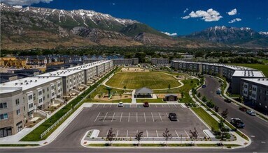 Building Photo - 799 E 550 S