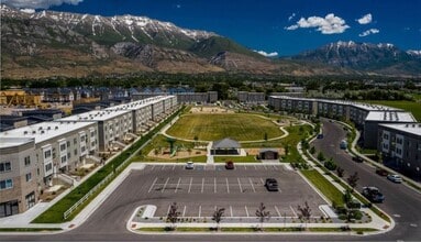 Building Photo - 799 E 550 S