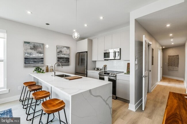 Foto del edificio - 1533 Ridge Ave