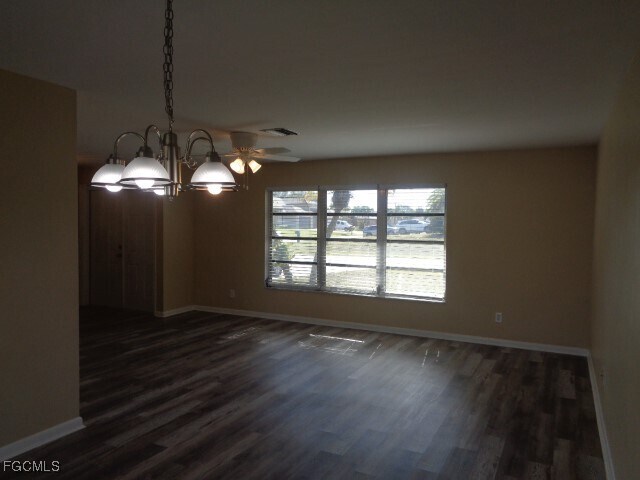 Foto del edificio - 905 SW 40th Terrace