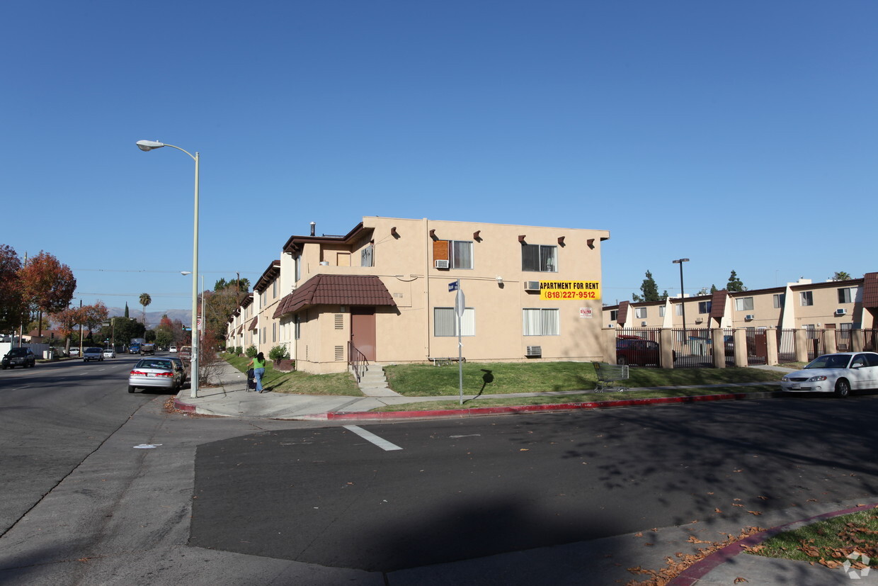 Building Photo - Saticoy Place