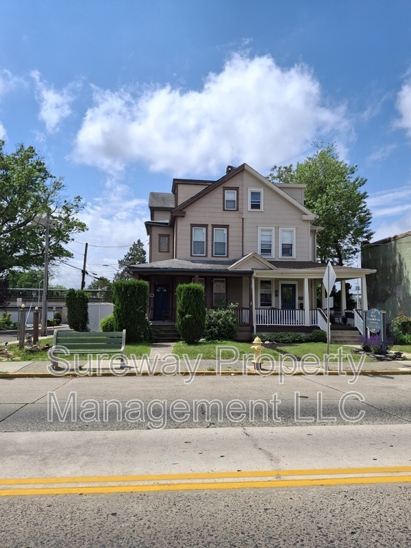 Building Photo - 878 Haddon Ave
