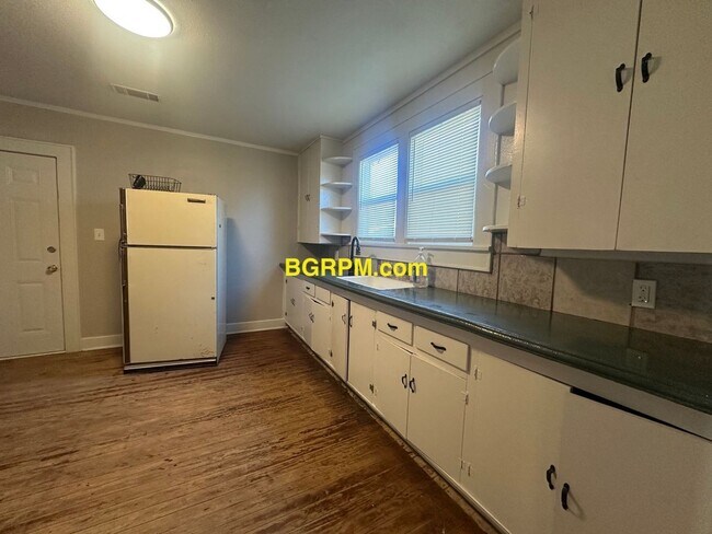 Foto del edificio - 2 Bed 1 Bath