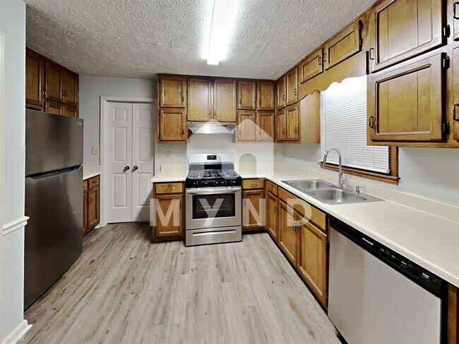 Building Photo - 3 br, 2.5 bath House - 105 Woodsong Ct