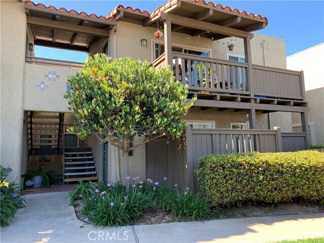 Foto principal - 1345 Cabrillo Park Dr