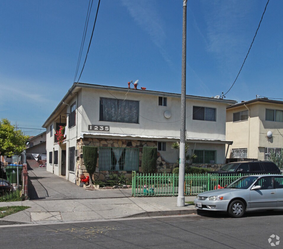 Primary Photo - 1235 Dewey Ave
