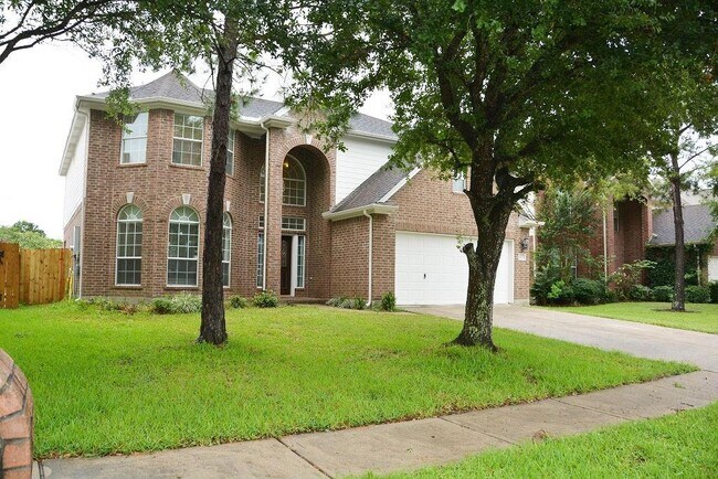 Building Photo - 3623 Pine Valley Dr