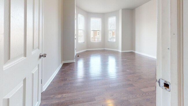 Building Photo - Beautiful 3 Bedroom Home - Section 8 is OK