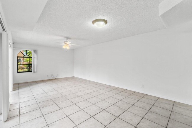 Building Photo - 8080 Severn Dr
