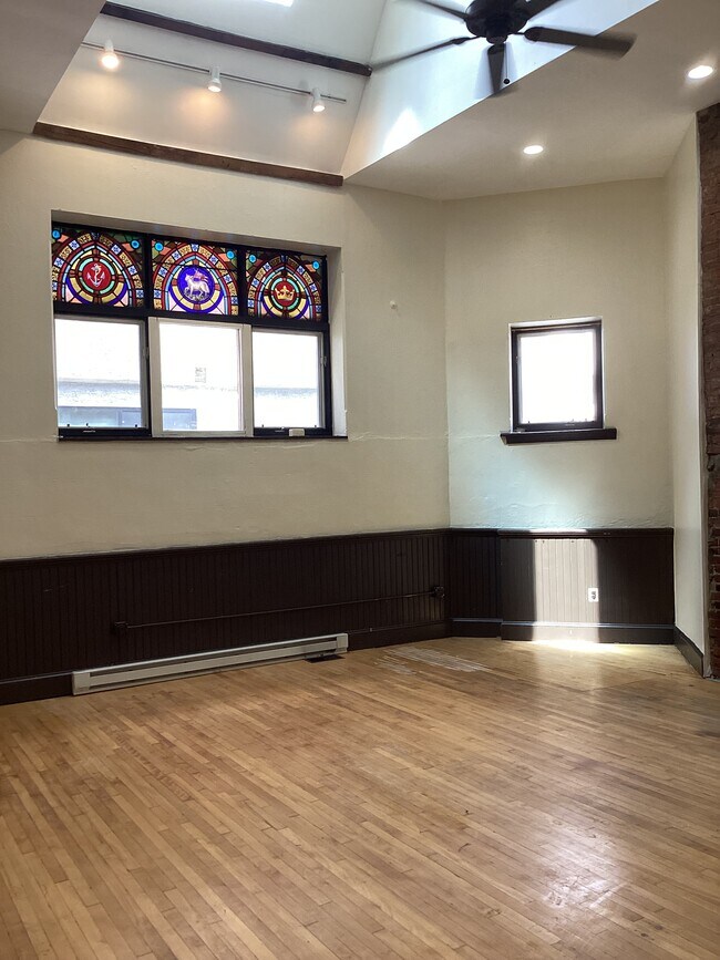 Foto del edificio - 151 W Salaignac St