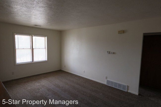 Building Photo - 1606 S 16th St