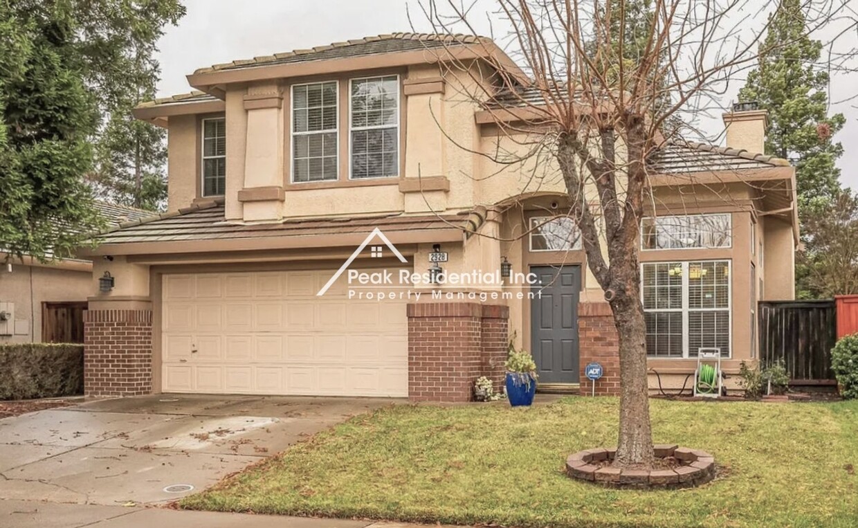 Foto principal - Beautiful 4bd/2.5ba Elk Grove Home with 2 ...