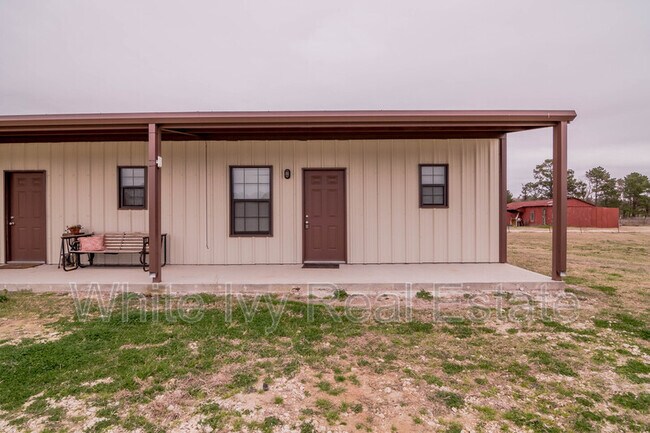 Building Photo - 875 FM 1696