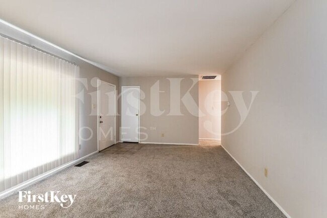 Foto del edificio - 6020 Wedgewood Way