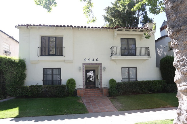 Building Photo - 9940 Robbins Dr