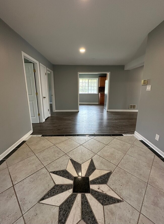 Building Photo - 1302 Clayton Marsh Dr