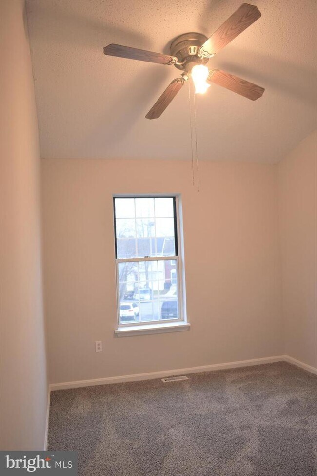 Building Photo - 847 St Michaels Dr