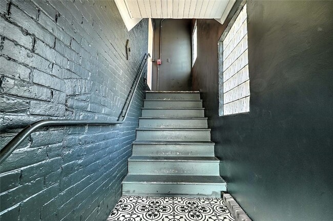 Building Photo - 4 Pallas St