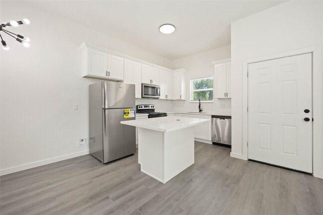 Foto del edificio - 330 Clearwater St