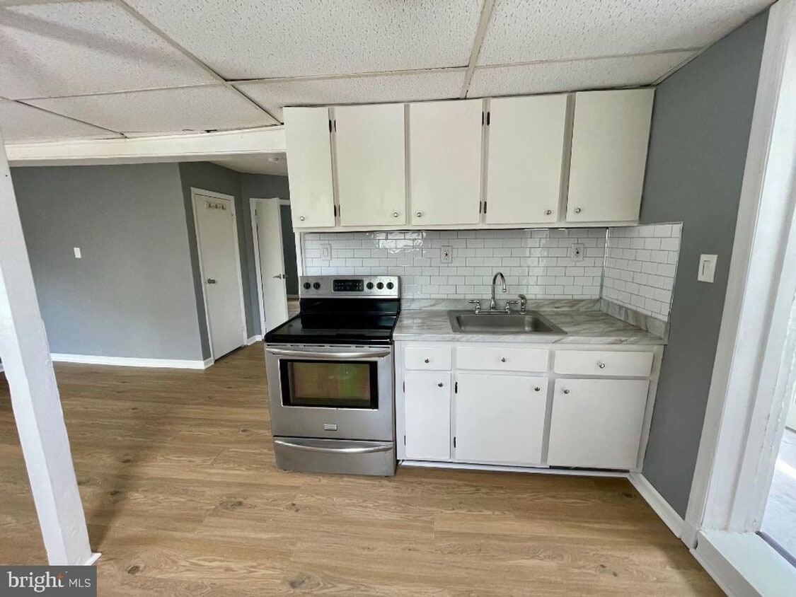 904-906 Main Ave - 904-906 Main Ave