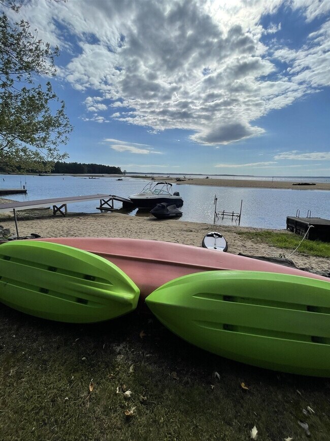 Foto del edificio - 144 Bayou Rd