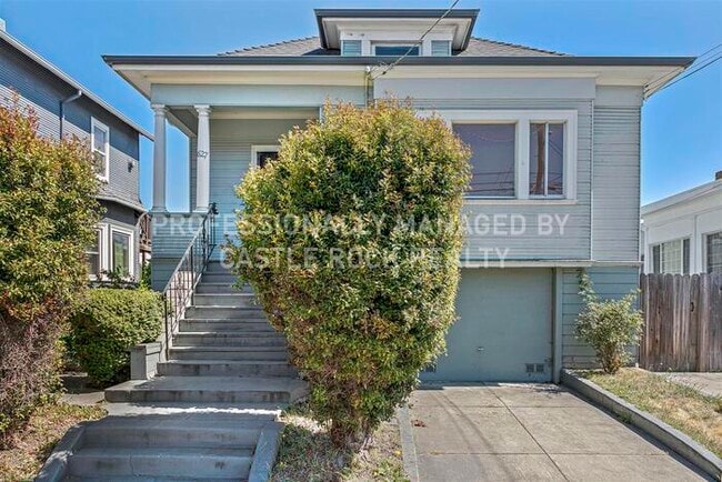 Building Photo - 627 61st St, Oakland