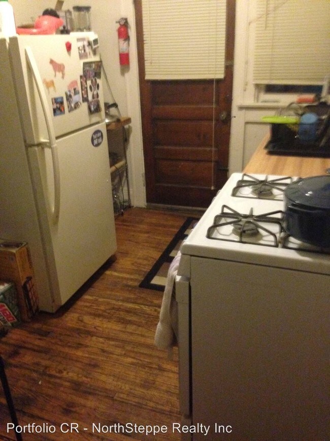 Building Photo - 2 br, 1 bath Apartment - 1441 Highland Street