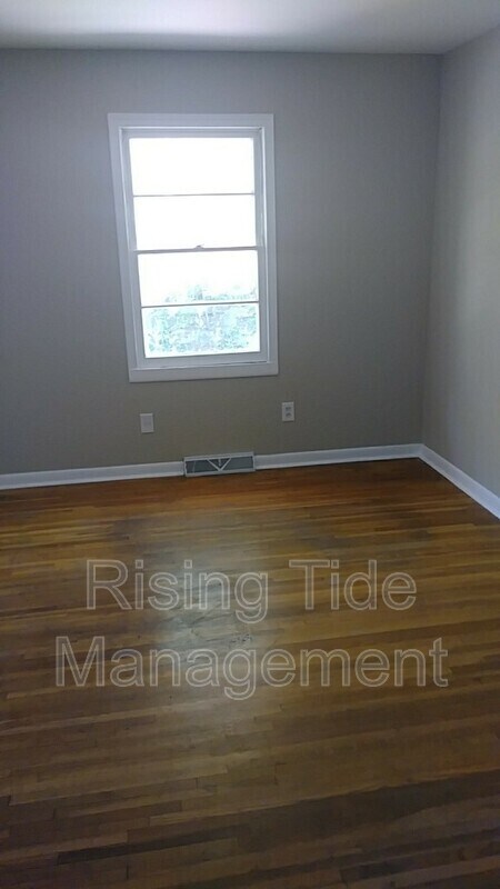 Foto del edificio - 3011 Devon Rd