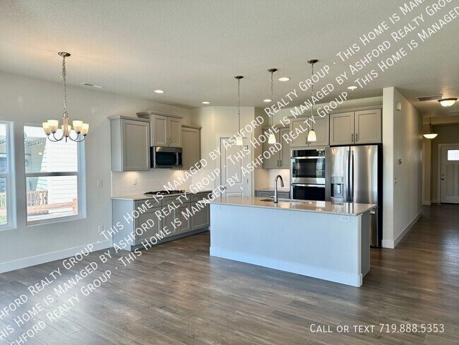 Foto del edificio - 8313 Noreen Falls Dr