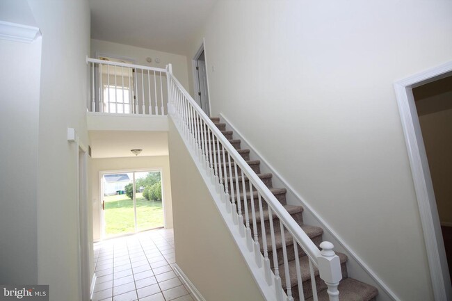 Building Photo - 88 Apple Blossom Dr