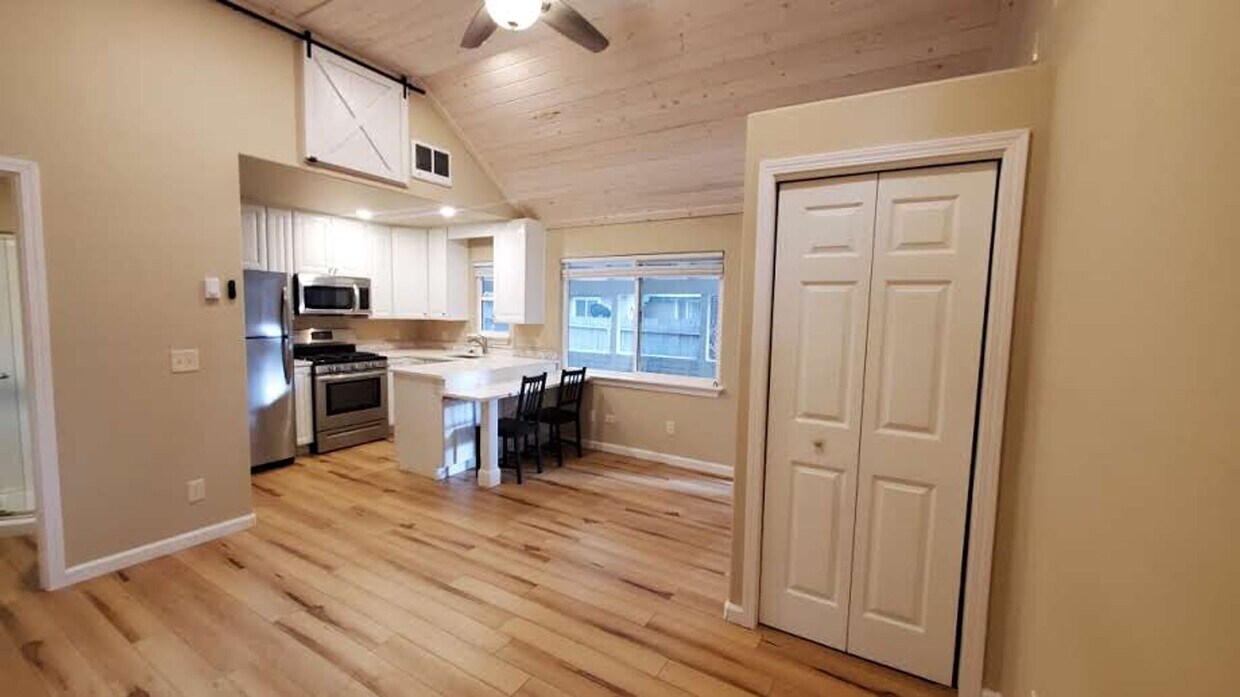 257 Chipmunk St Unit Chipmunk C, Kings Beach, CA 96143 Room for Rent