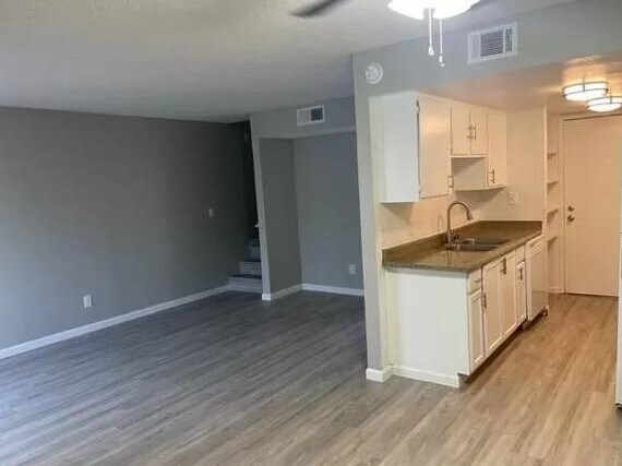Foto del edificio - 308 Champlin Ave