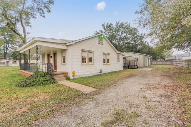 Foto del edificio - 208 Ella St