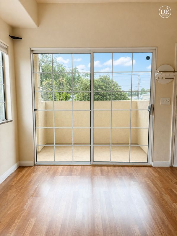 Foto del edificio - 5228 Vantage Ave