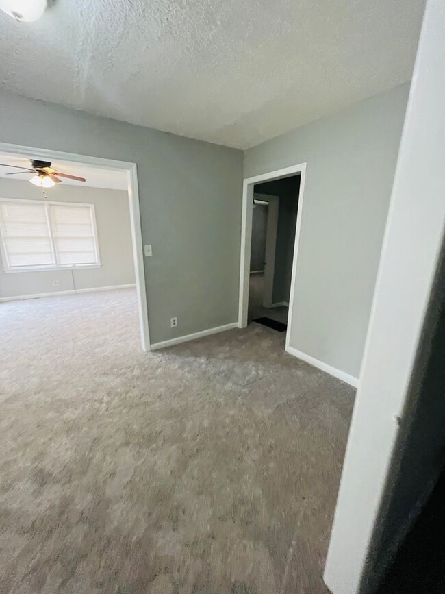 Foto del edificio - 2 Bedroom/1 Bathroom - Forest Park, GA