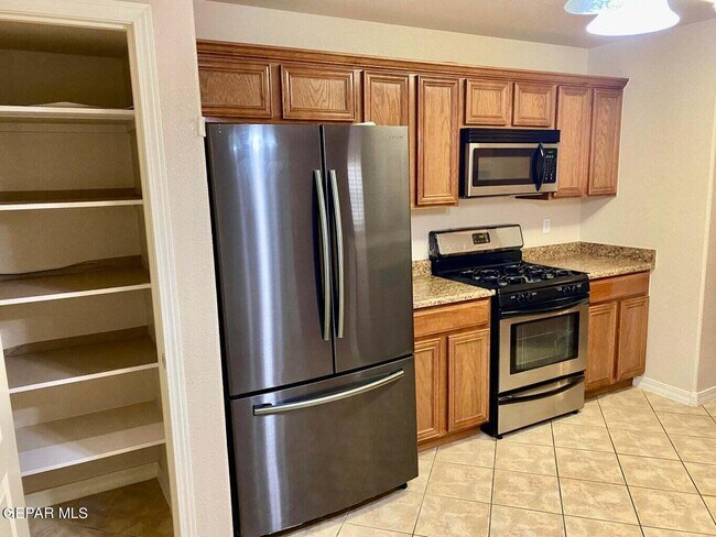 Foto del edificio - 7334 Prickley Pear Dr