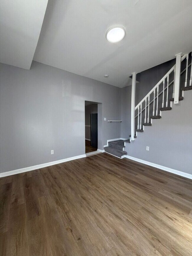 Foto del edificio - 3 bedrooms with parking