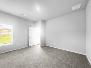 Building Photo - 632 Levine Ct