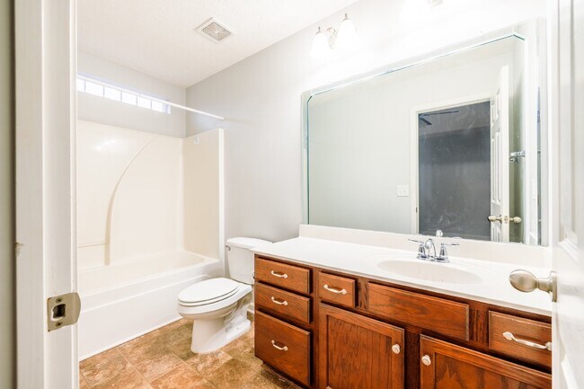 Foto del edificio - NOW AVAILABLE!!  Quaint 3 Bed, 2 Bath Home...
