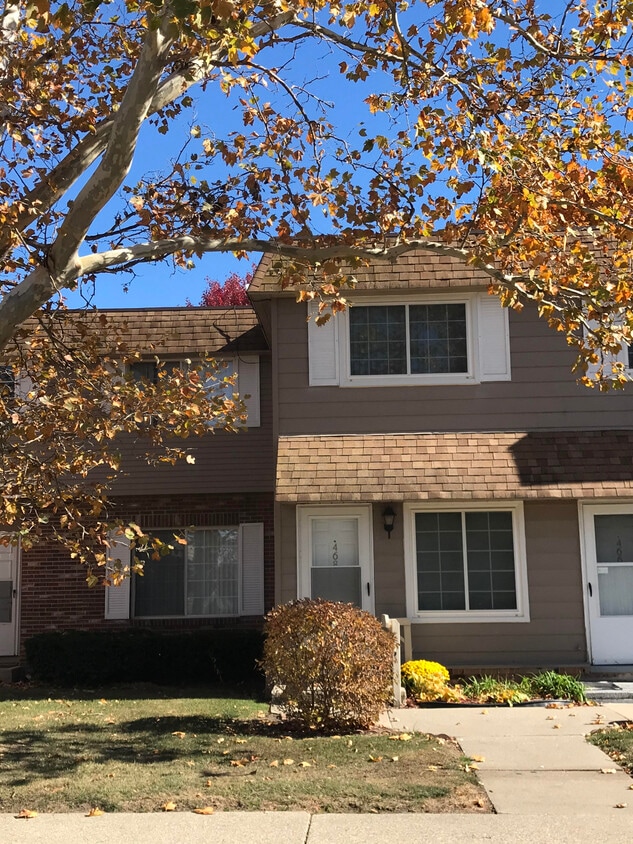 468 Riverbend Dr Unit 468, Milan, MI 48160 Condo for Rent in Milan