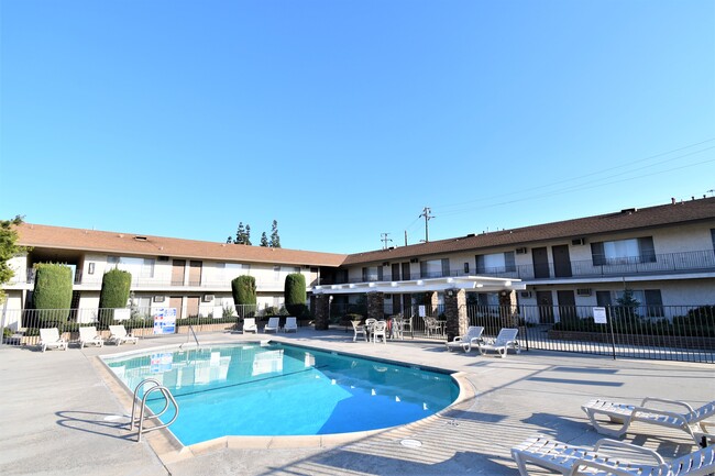 Piscina - Casitas de Seville Apartments