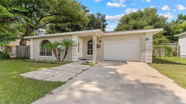 Building Photo - 309 W South Ave