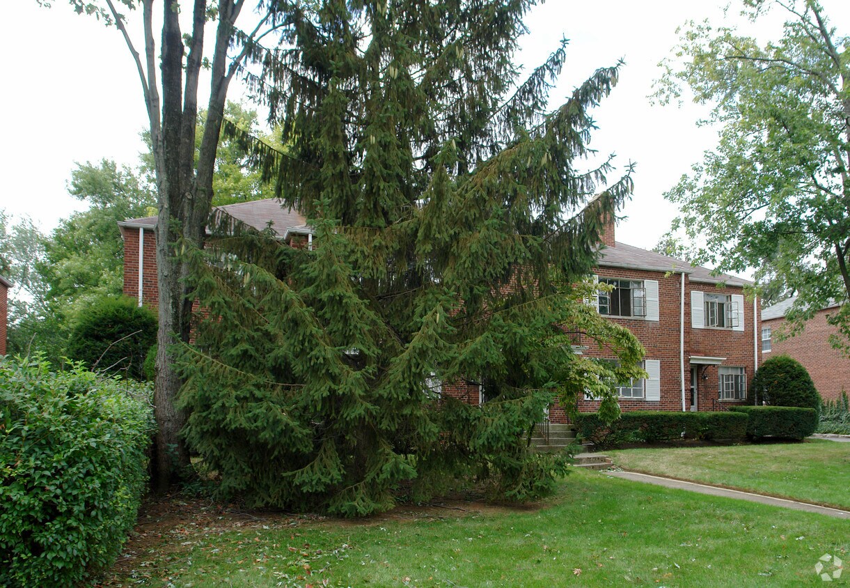 Foto del edificio - 1591-1597 Waltham Rd