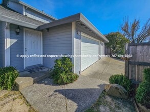Building Photo - 127 Melva Ct