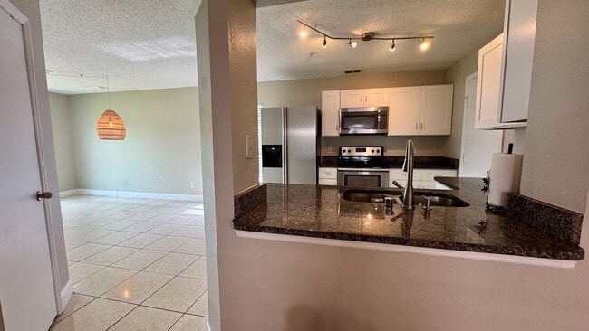 Building Photo - 9683 Hollyhill Drive