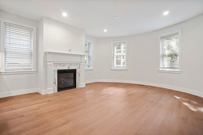 Building Photo - 4 Albion Pl