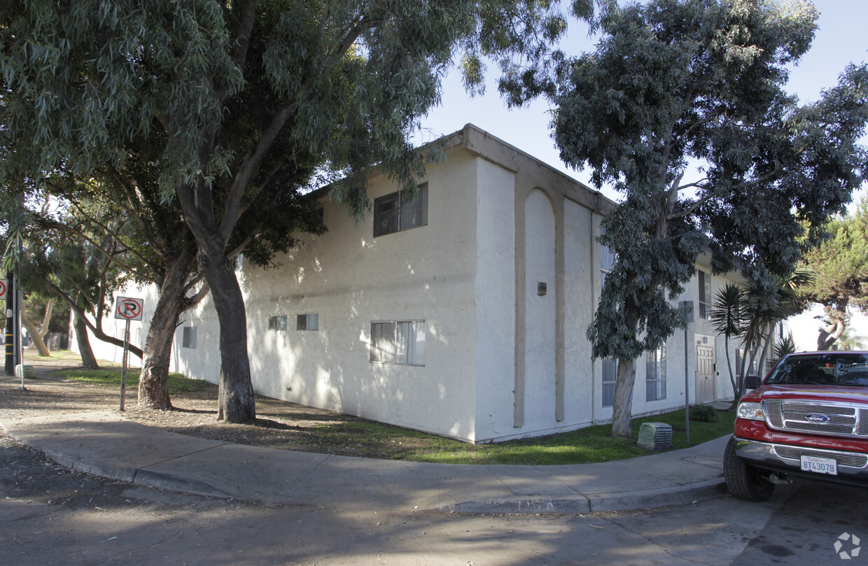 Building Photo - Main Street Apartments