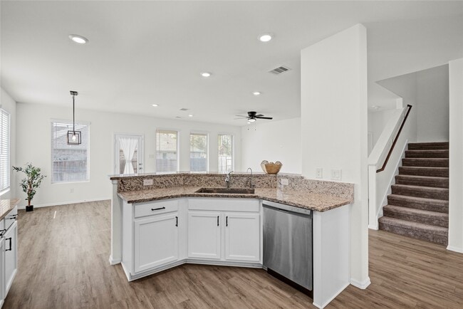 Building Photo - 19010 Sonora Chase Dr