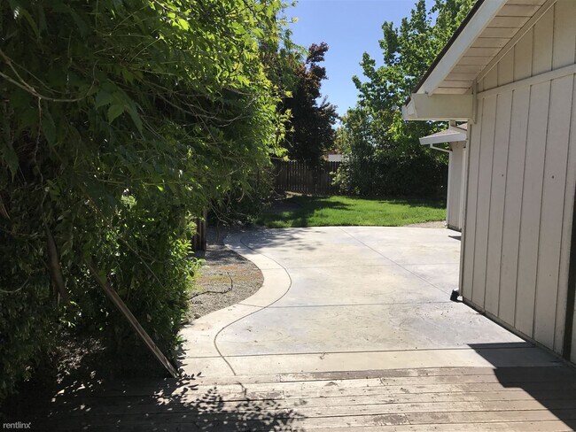 Foto del edificio - 3 br, 2 bath House - 1509 Crestmont Ave